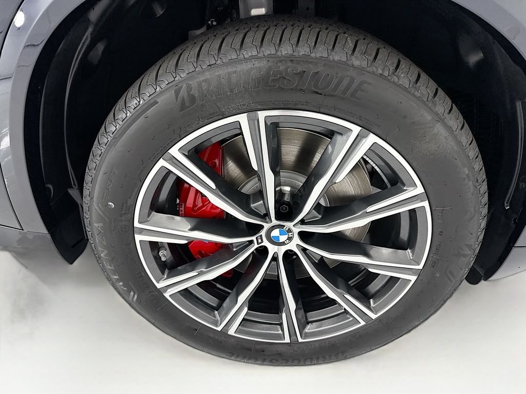 New 2026 Carbon Black Metallic BMW M60i image 31