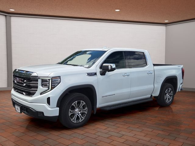 Used 2025 Summit White GMC SLT image 31