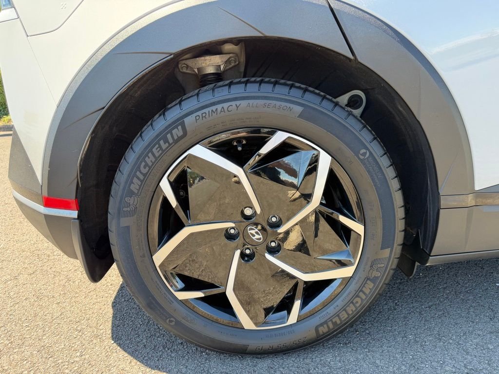 Used 2023 Cyber Gray Hyundai SEL image 10