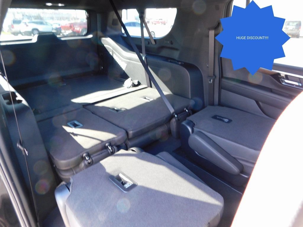 2025 Chevrolet Suburban High Country - Photo 33