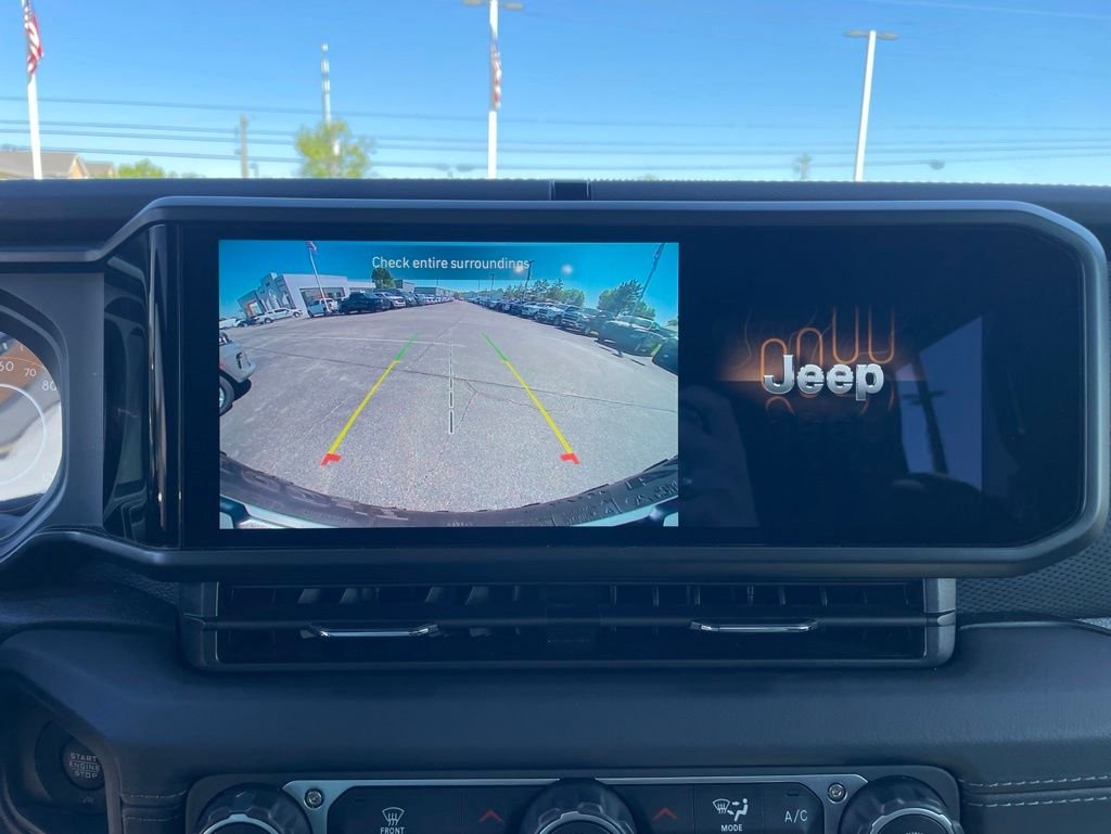 Used 2025 Black Jeep Rubicon image 27