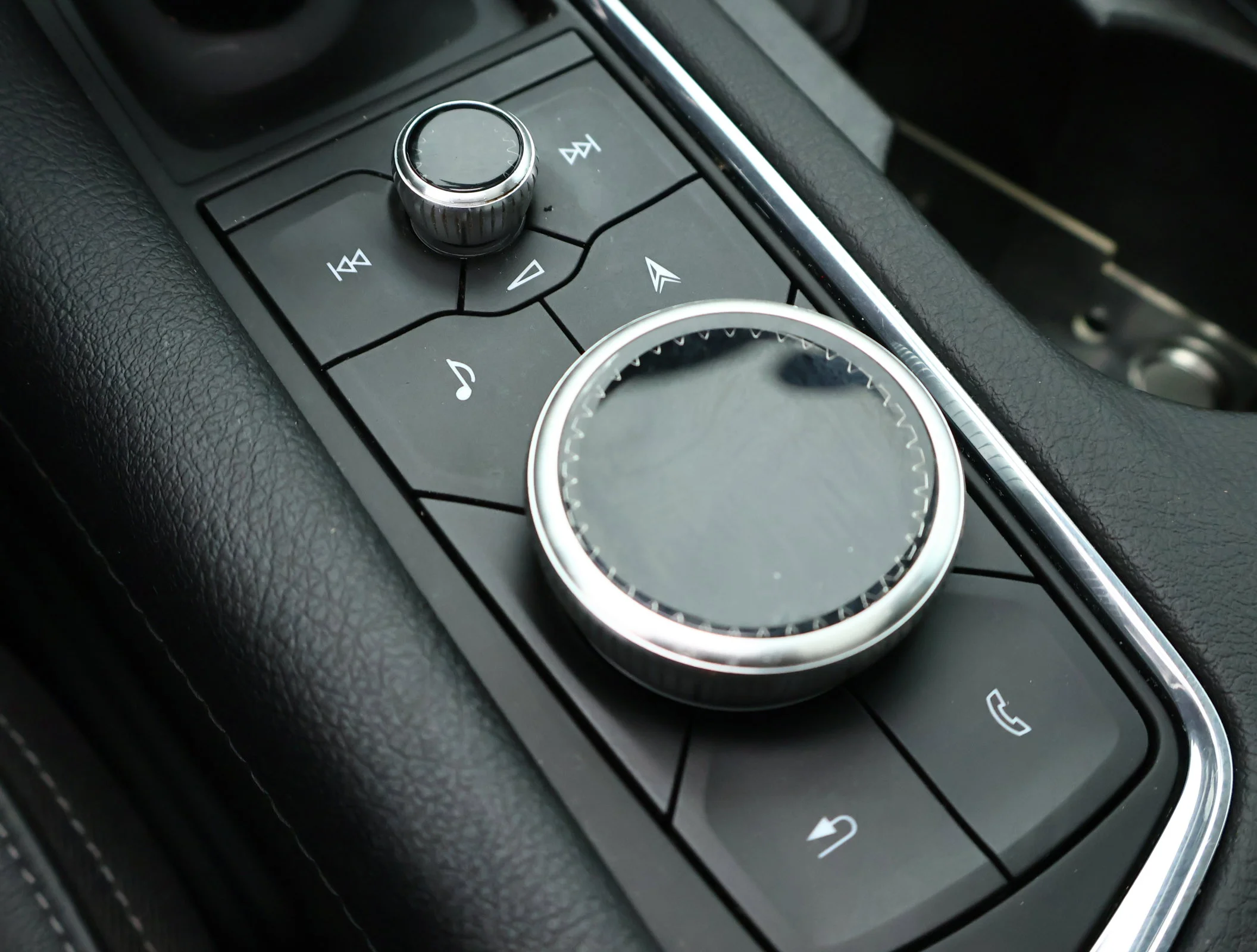 2024 Cadillac XT6 Sport - Photo 21