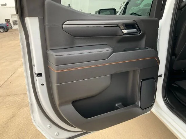Used 2025 White GMC AT4 image 42