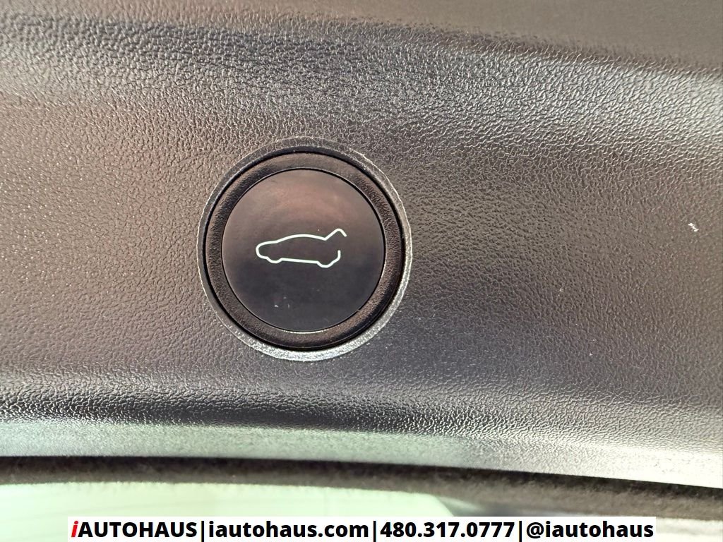 2020 Tesla Model Y Long Range - Photo 10