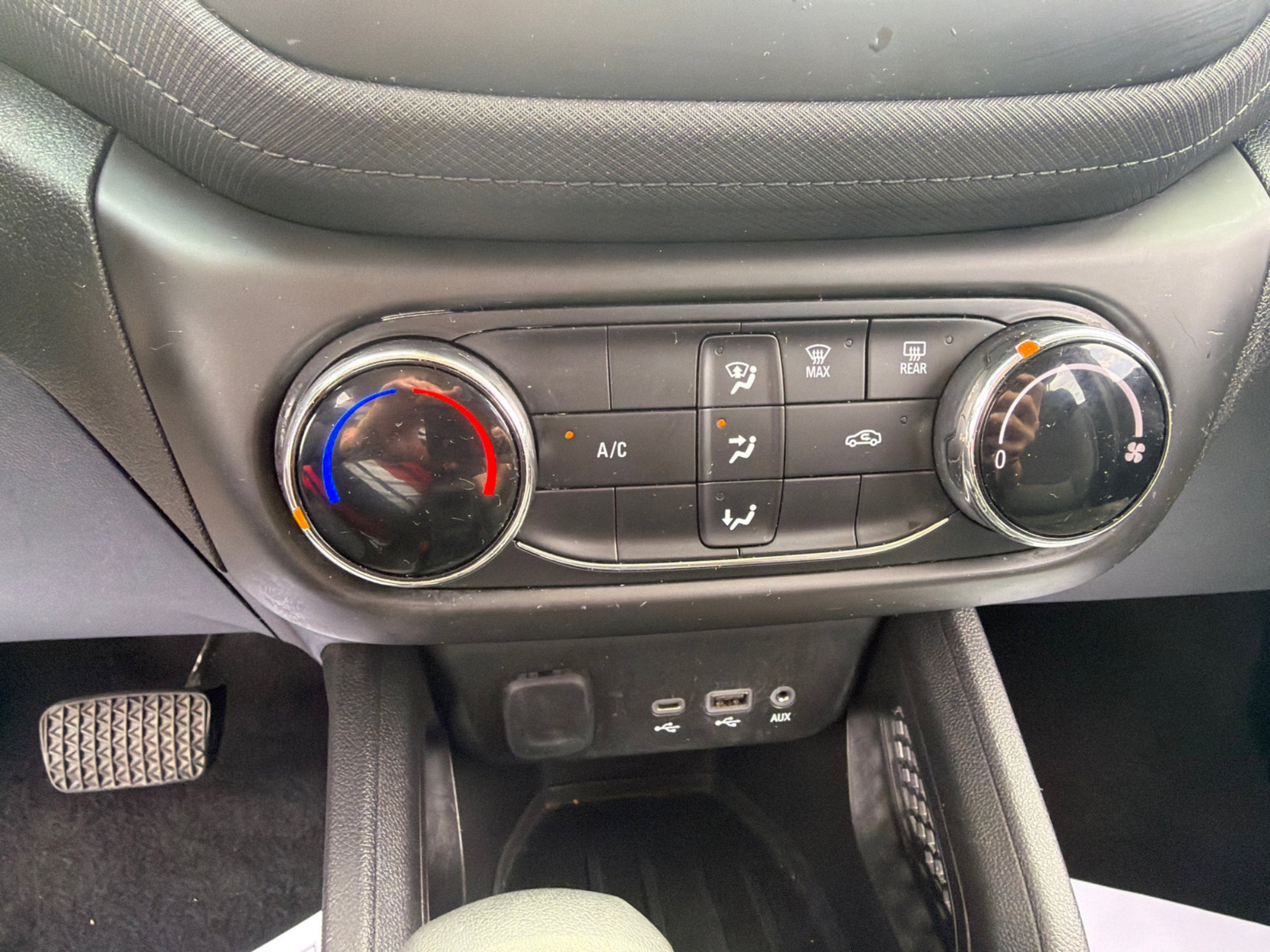 Used 2022 Summit White Chevrolet LS image 25