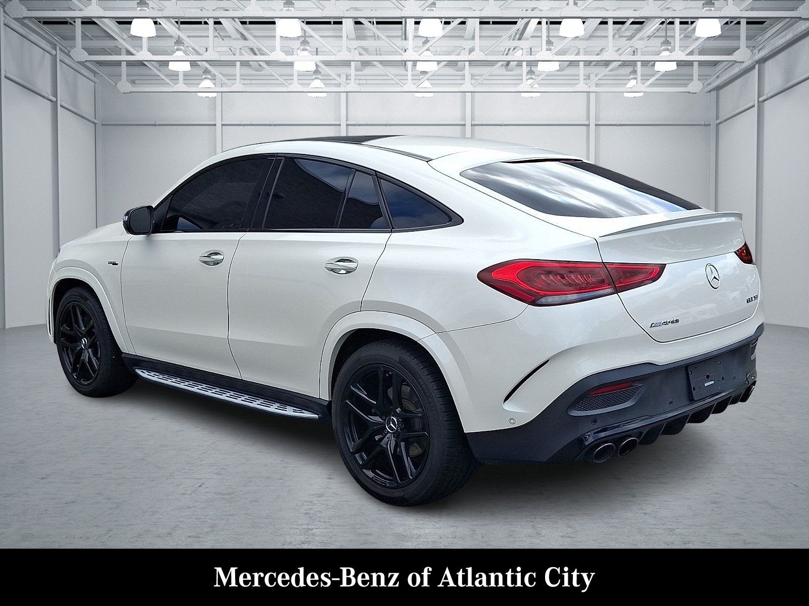 Used 2021 Polar White - 149 Mercedes-Benz 4MATIC® image 4