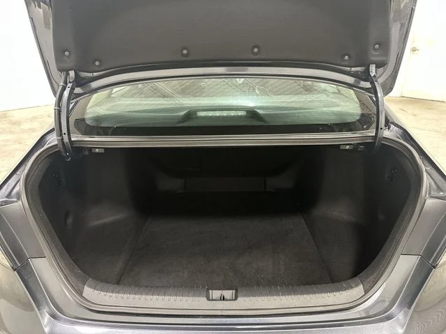 Certified Used 2025 Meteorite Gray Metallic Honda SE image 16