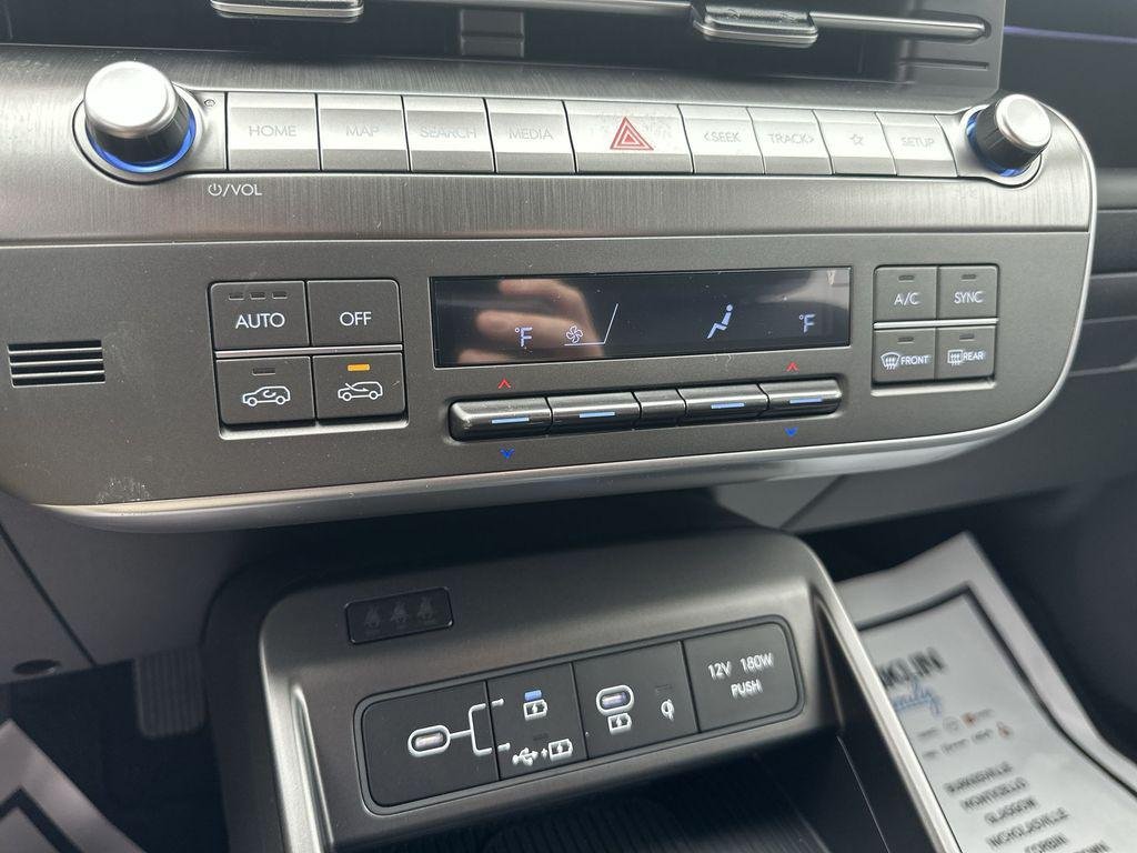New 2026 Black Hyundai Limited AWD image 19