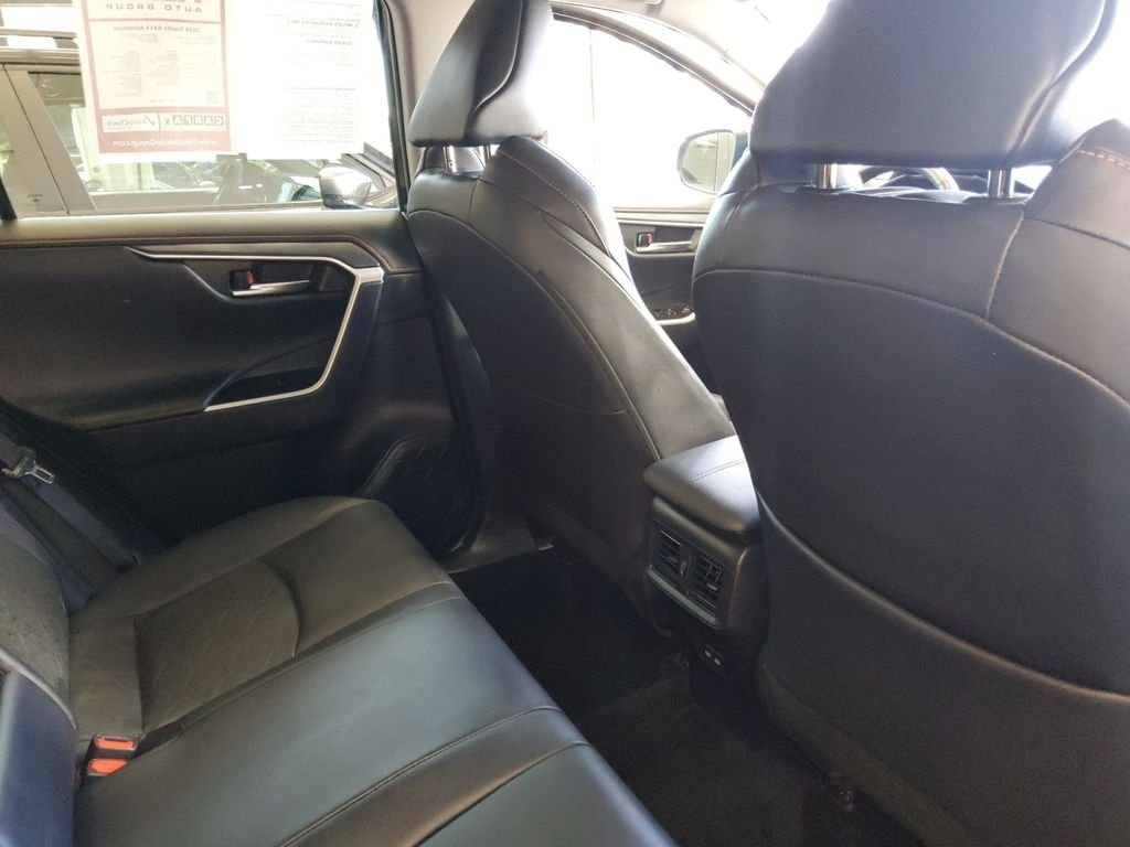 Used 2024  Toyota Adventure image 17