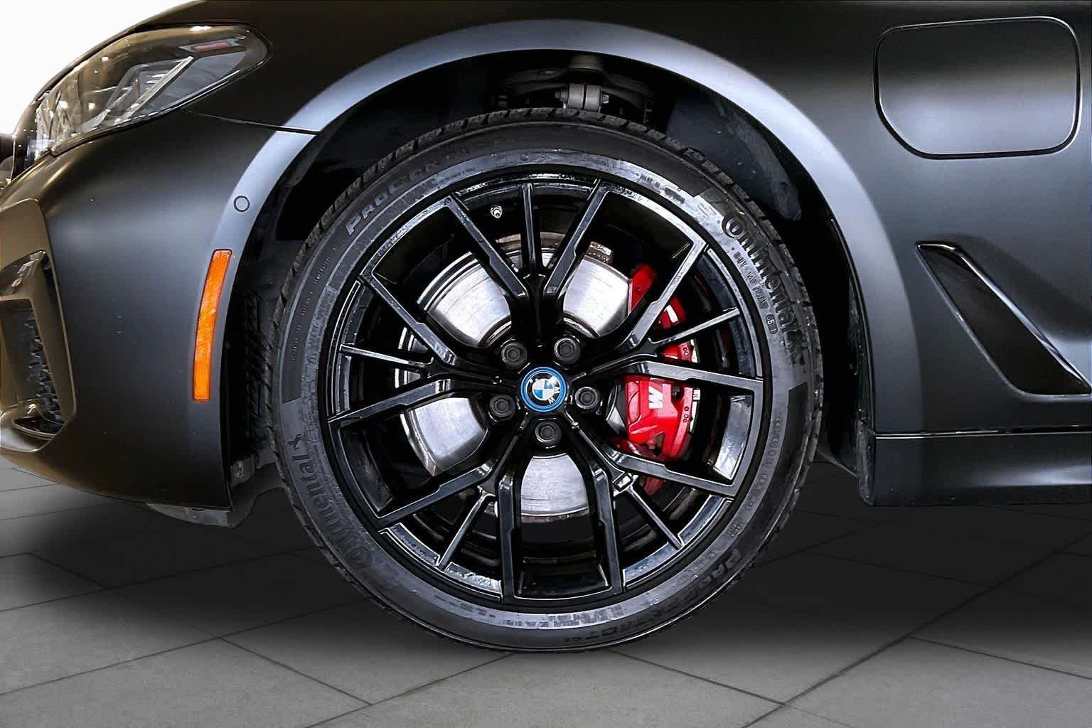 Used 2023 Black Sapphire Metallic BMW 530e image 9