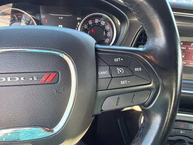 Used 2016 White Dodge SXT image 9