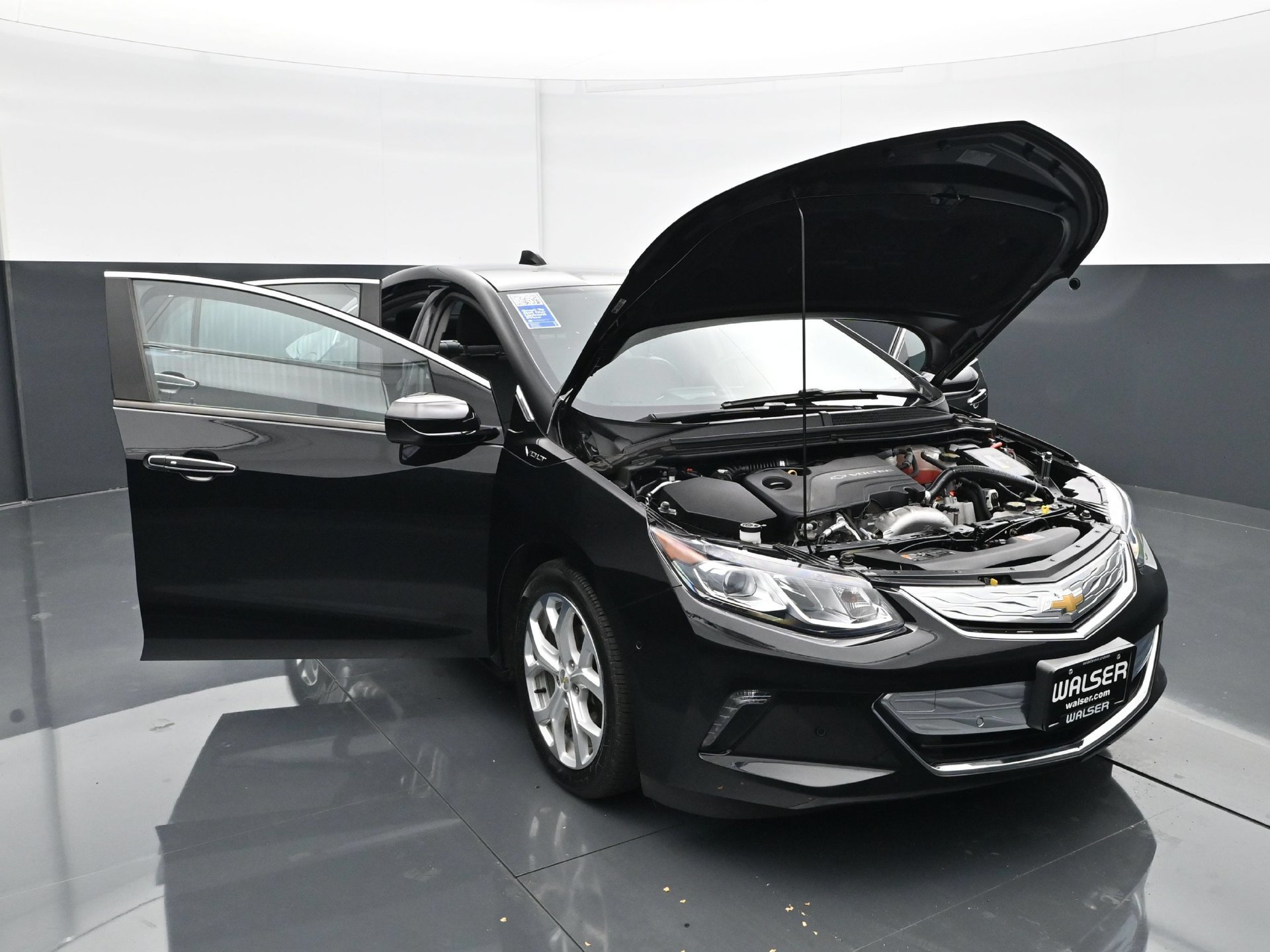 Used 2017 Mosaic Black Metallic Chevrolet Premier image 35