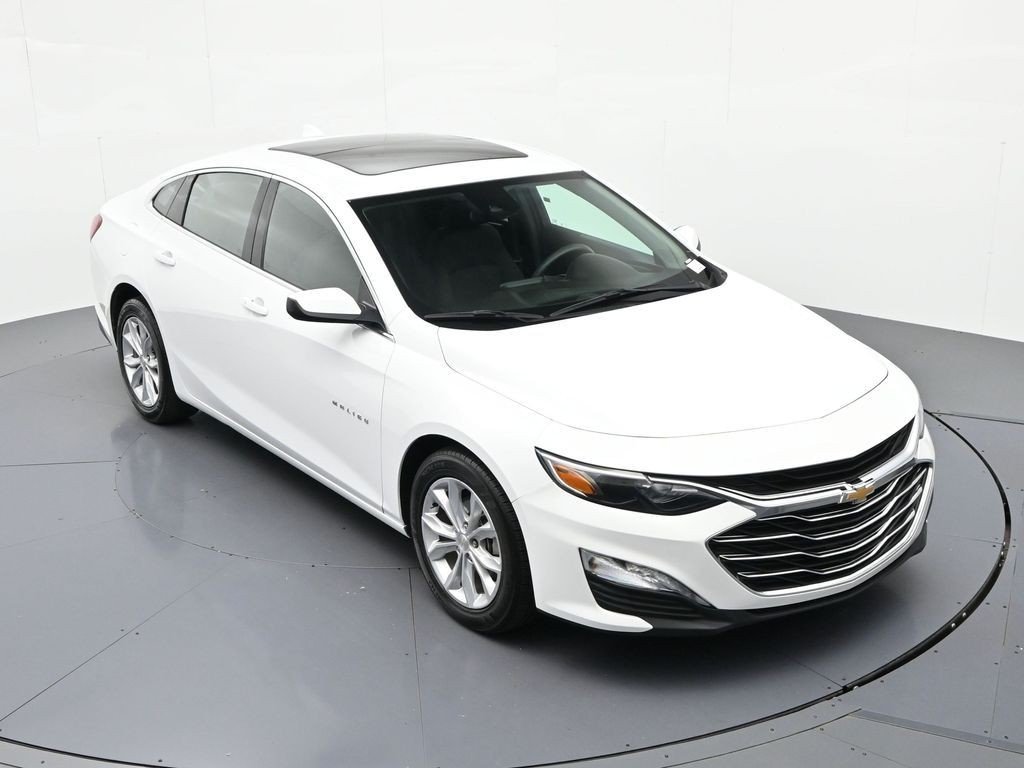 Used 2024 Summit White Chevrolet LT 1LT image 14