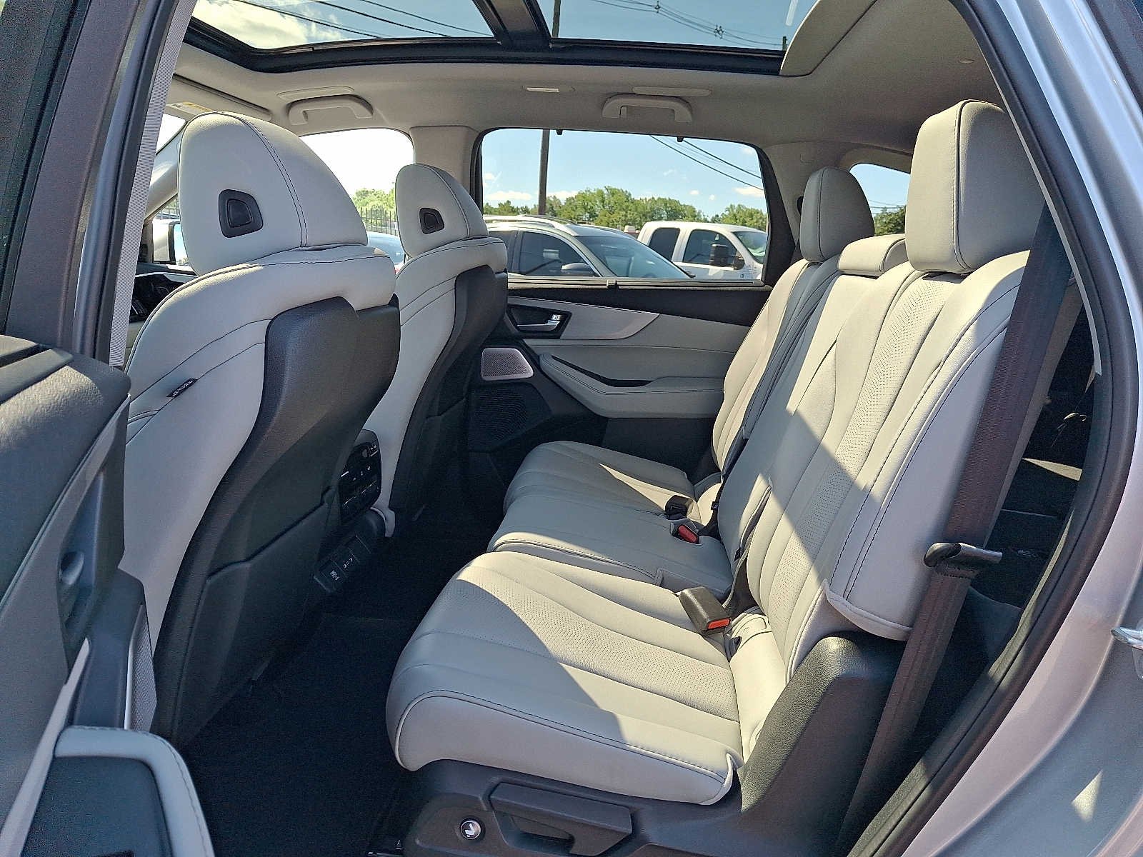 Certified Used 2026 Solar Silver Metallic Acura SH-AWD with Technology Package image 10