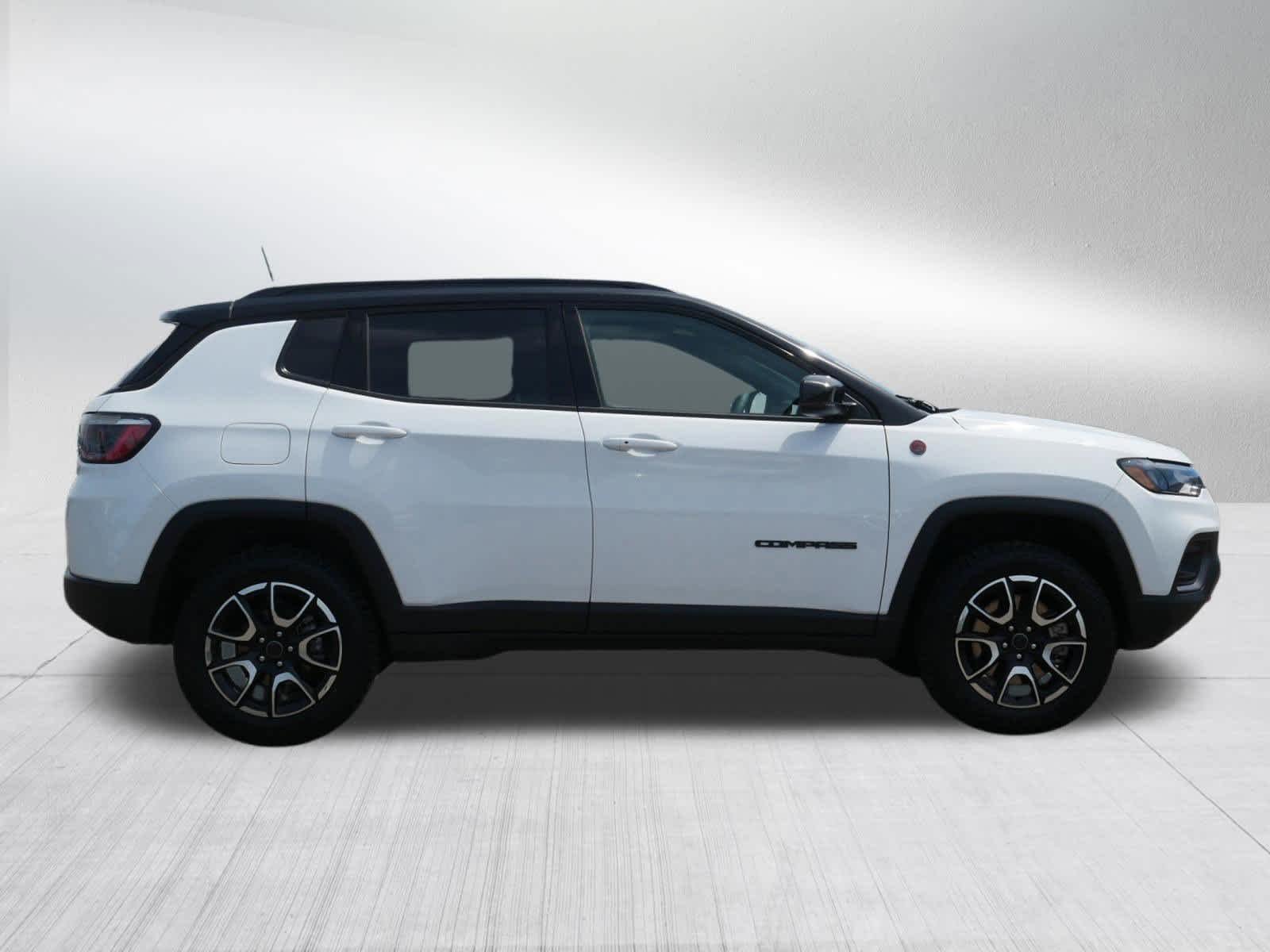 2025 Jeep Compass Trailhawk - Photo 8