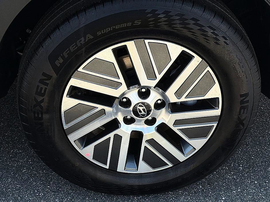 New 2026 Abyss Black Pearl Hyundai SEL Premium 7P image 5