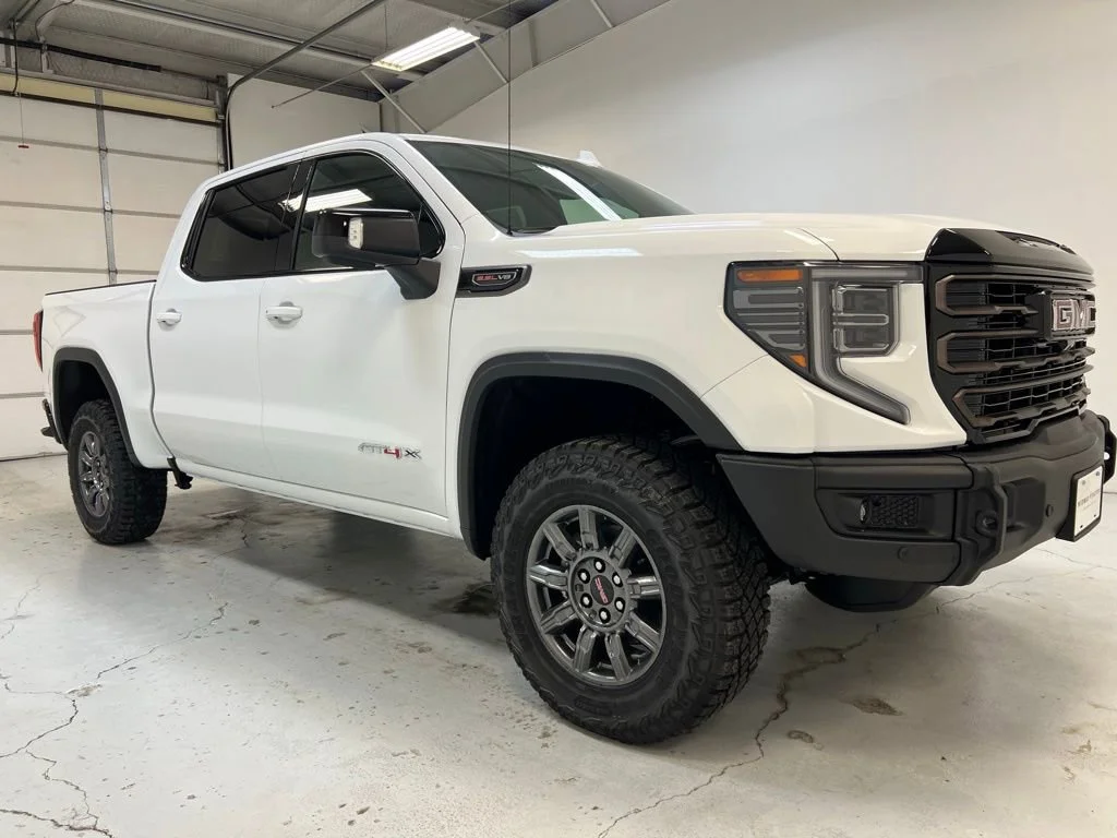 2026 GMC Sierra 1500 AT4X - Photo 7