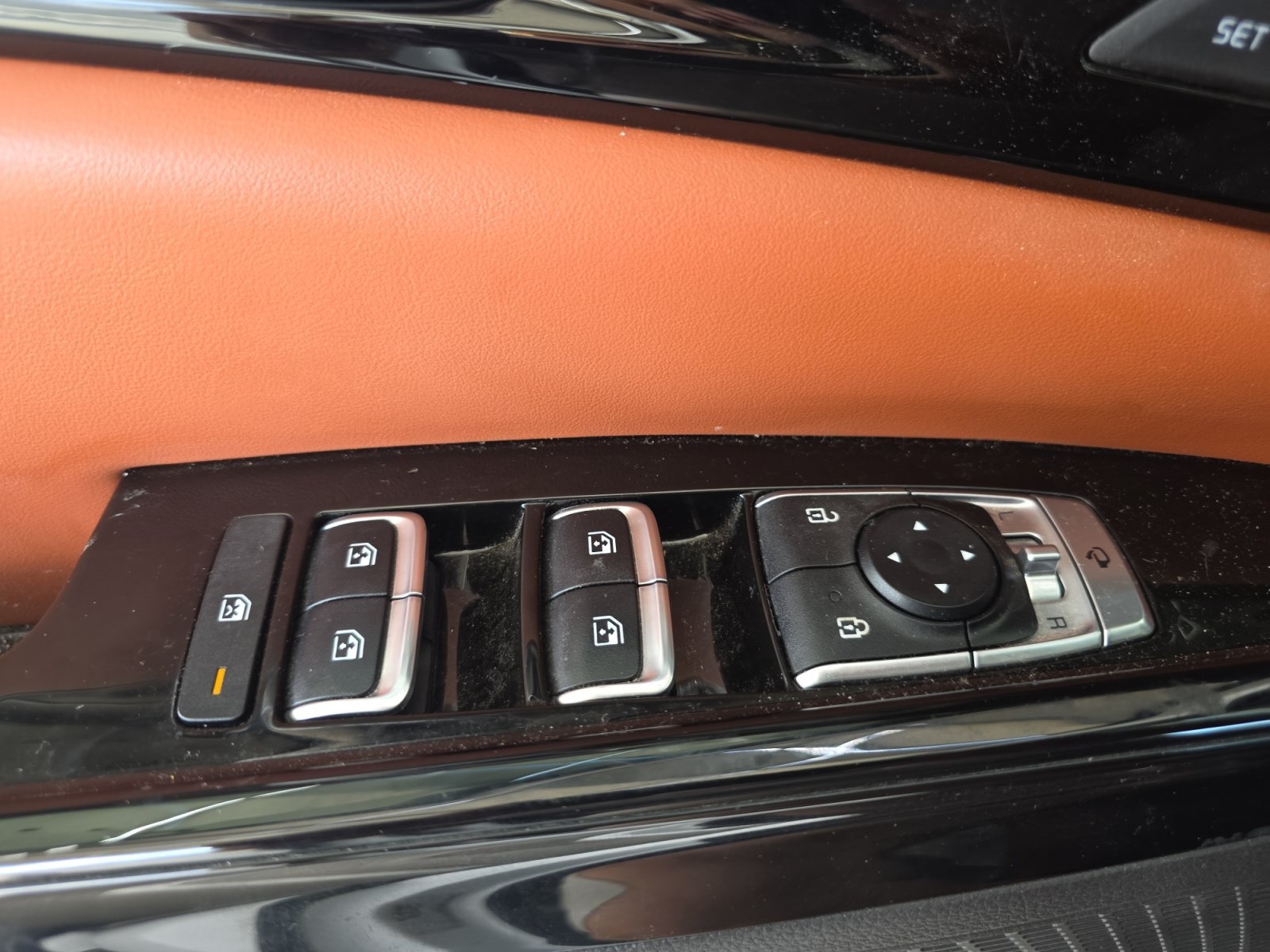 Certified Used 2024 Snow White Pearl Kia SX Prestige image 27