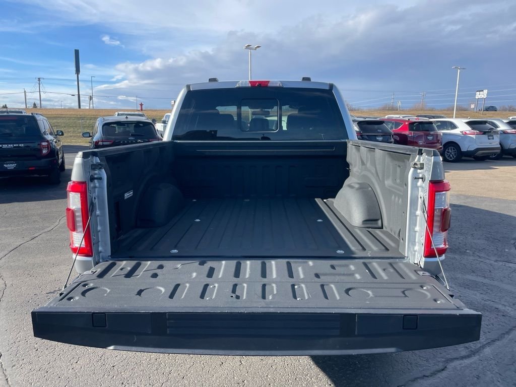 Used 2022 Silver Ford Lariat image 34