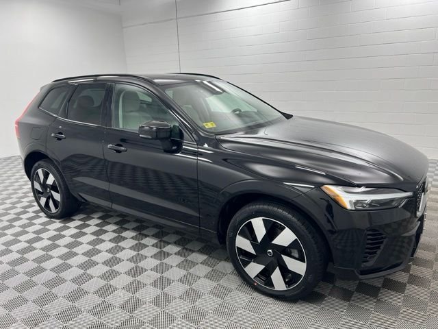 Used 2024 Onyx Black Metallic Volvo T8 Plus Dark Theme image 4