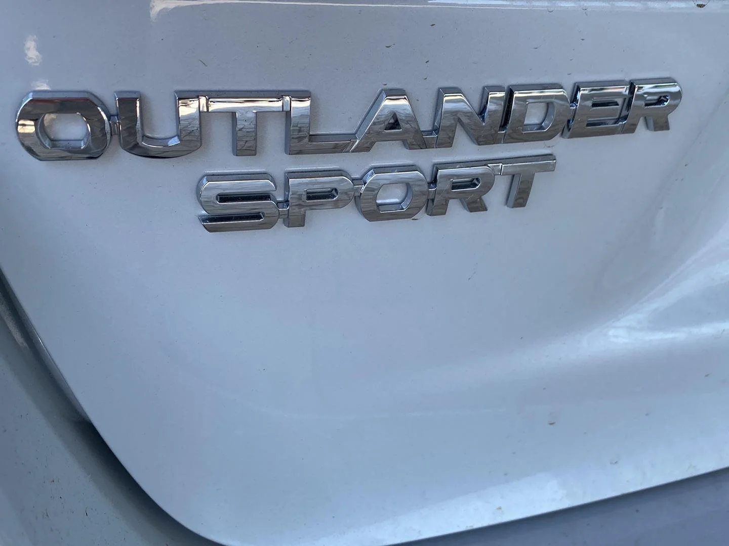 New 2026 White Diamond Mitsubishi LE image 8