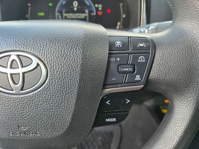 Used 2025 Silver Toyota LE image 18