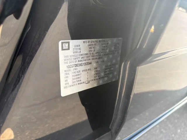 Used 2016 BLACK Chevrolet 4WD Z71 image 35