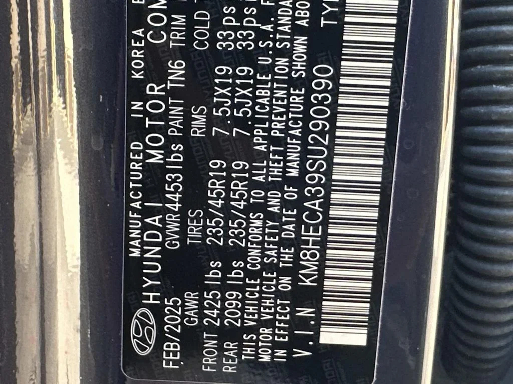 Used 2025 Blue Hyundai Limited image 30