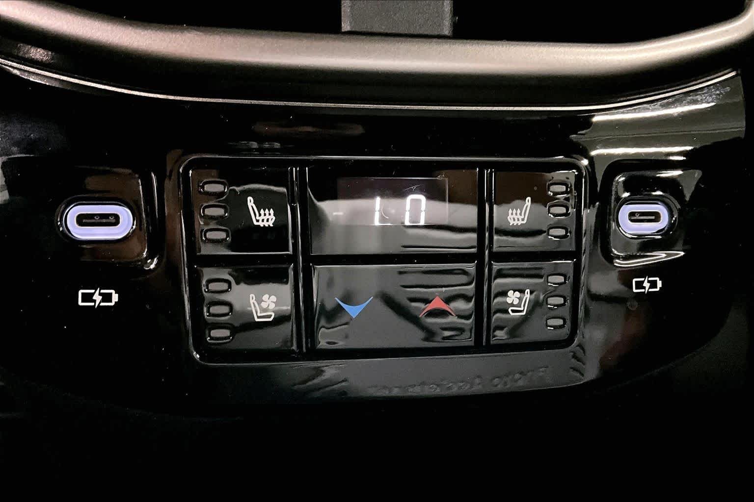 Certified Used 2024 Caviar Lexus Luxury image 36