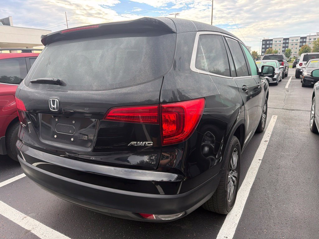 Used 2018 Crystal Black Pearl Honda EX-L image 3