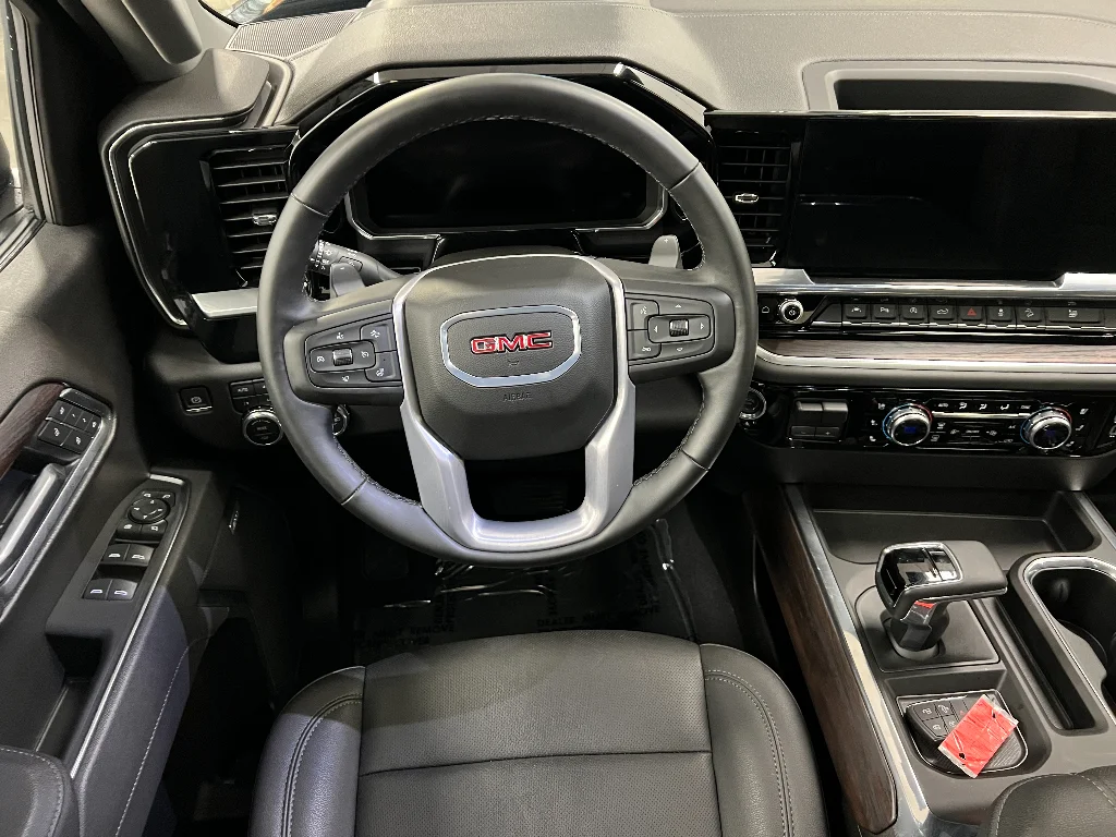 2026 GMC Sierra 1500 SLT - Photo 10