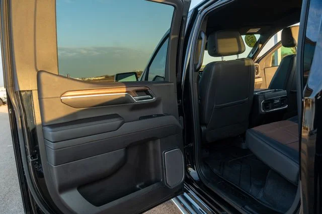 Used 2023 Black Chevrolet High Country image 21