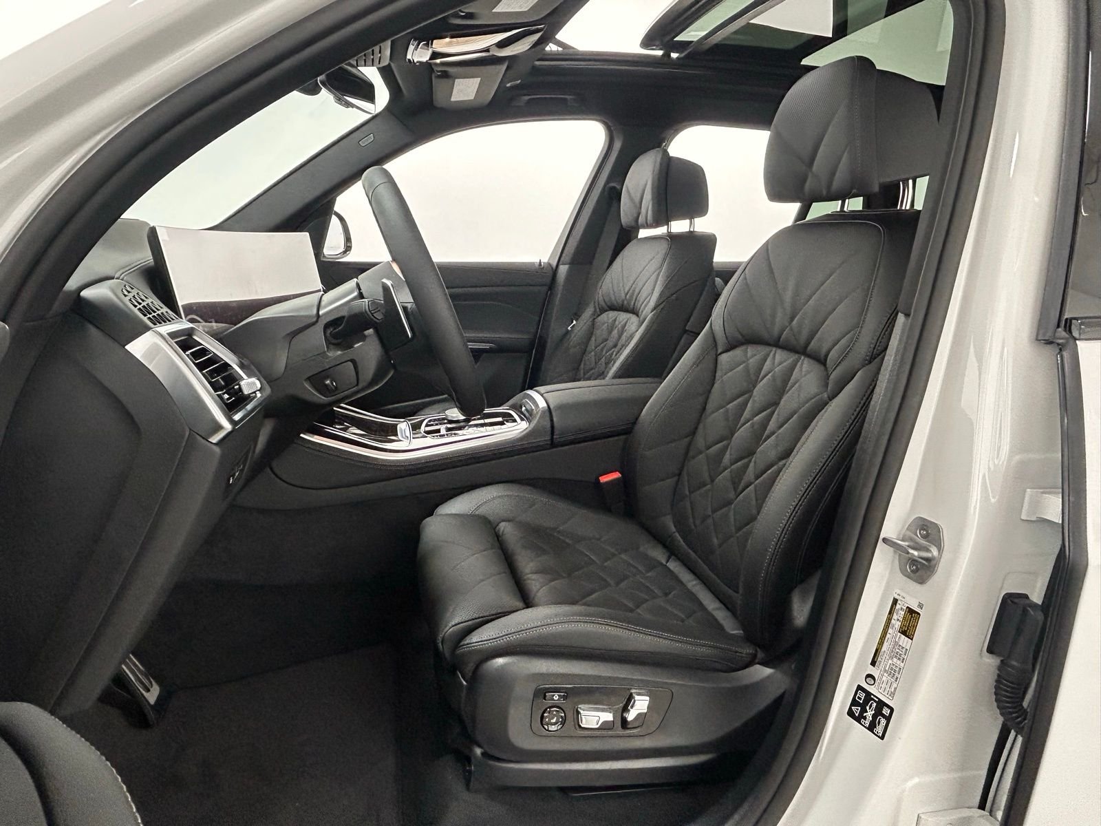New 2026 Alpine White BMW xDrive40i image 46