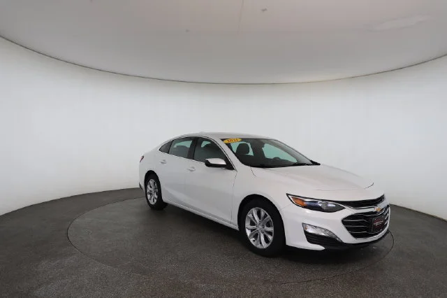 Used 2021 White Chevrolet LT image 27