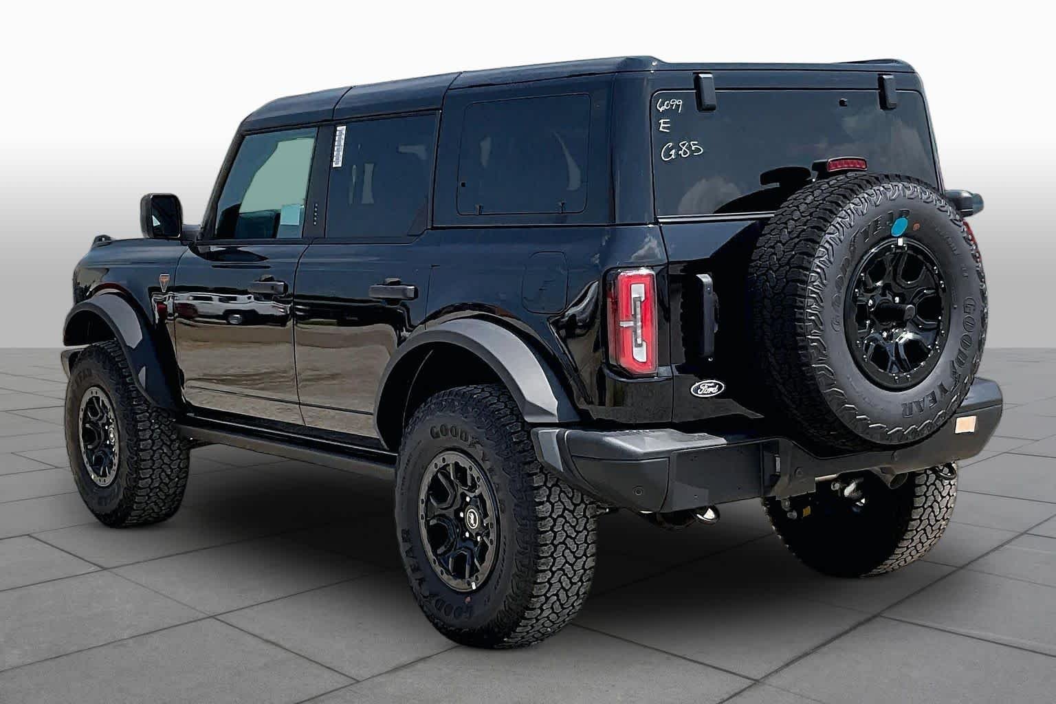 New 2026 Shadow Black Ford Badlands® image 9