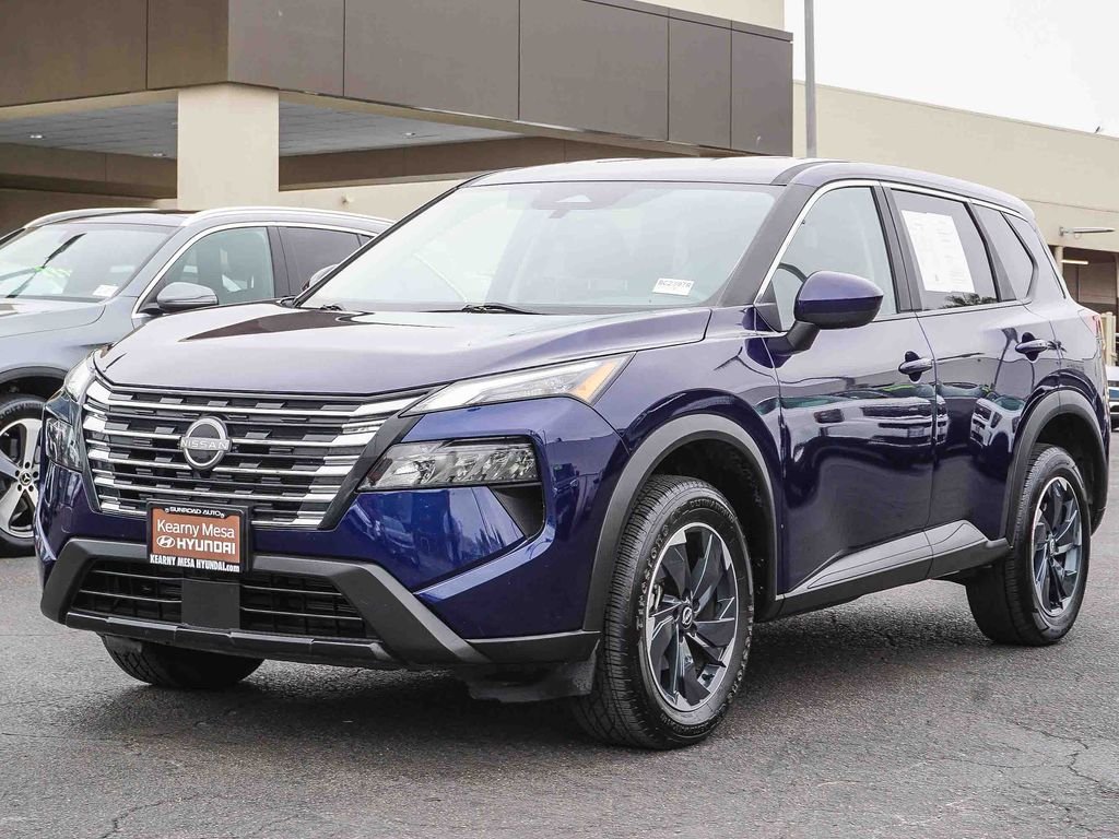 Used 2024 Blue Nissan SV image 3