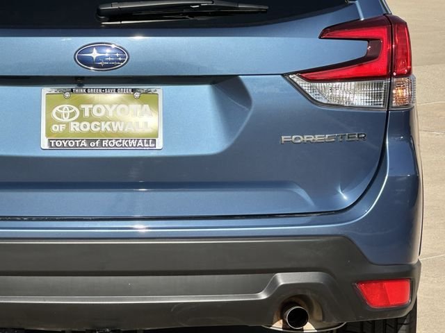 Used 2023 Blue Subaru Premium image 6