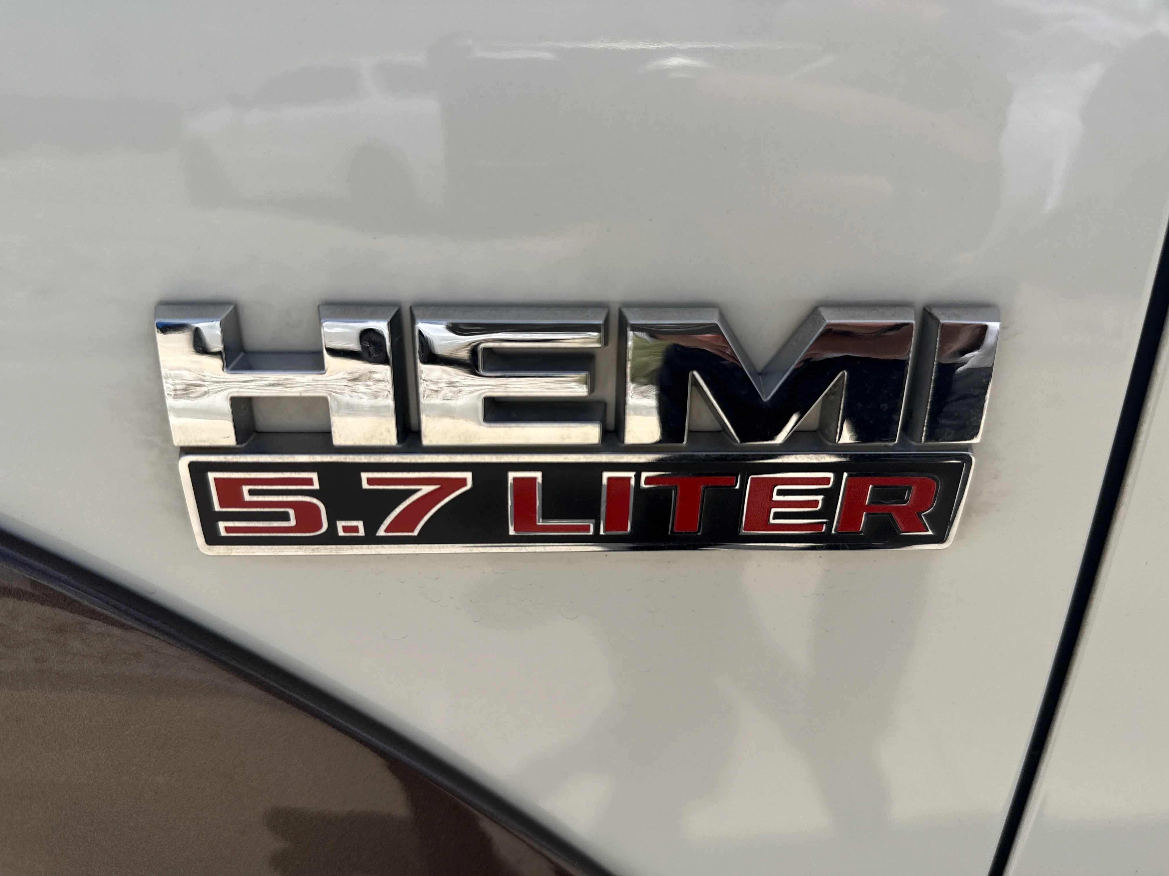 Used 2018 White Ram Laramie image 20