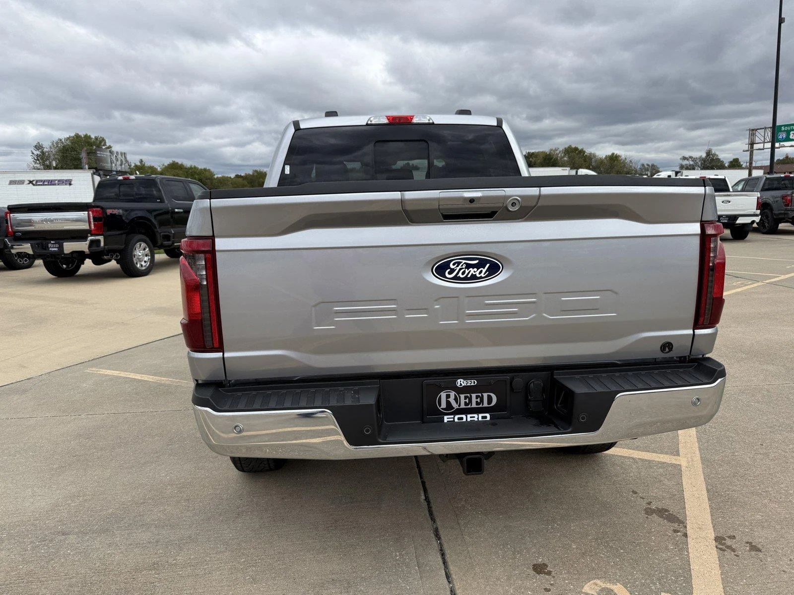 New 2026 Iconic Silver Metallic Ford XLT image 8