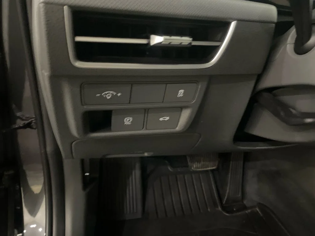 Certified Used 2024 Portofino Gray Hyundai SEL image 10