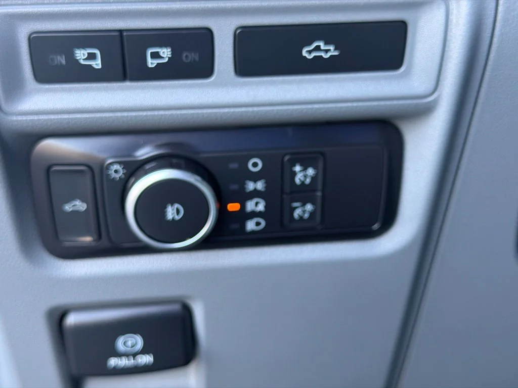 Used 2021 Agate Black Metallic Ford XLT image 24