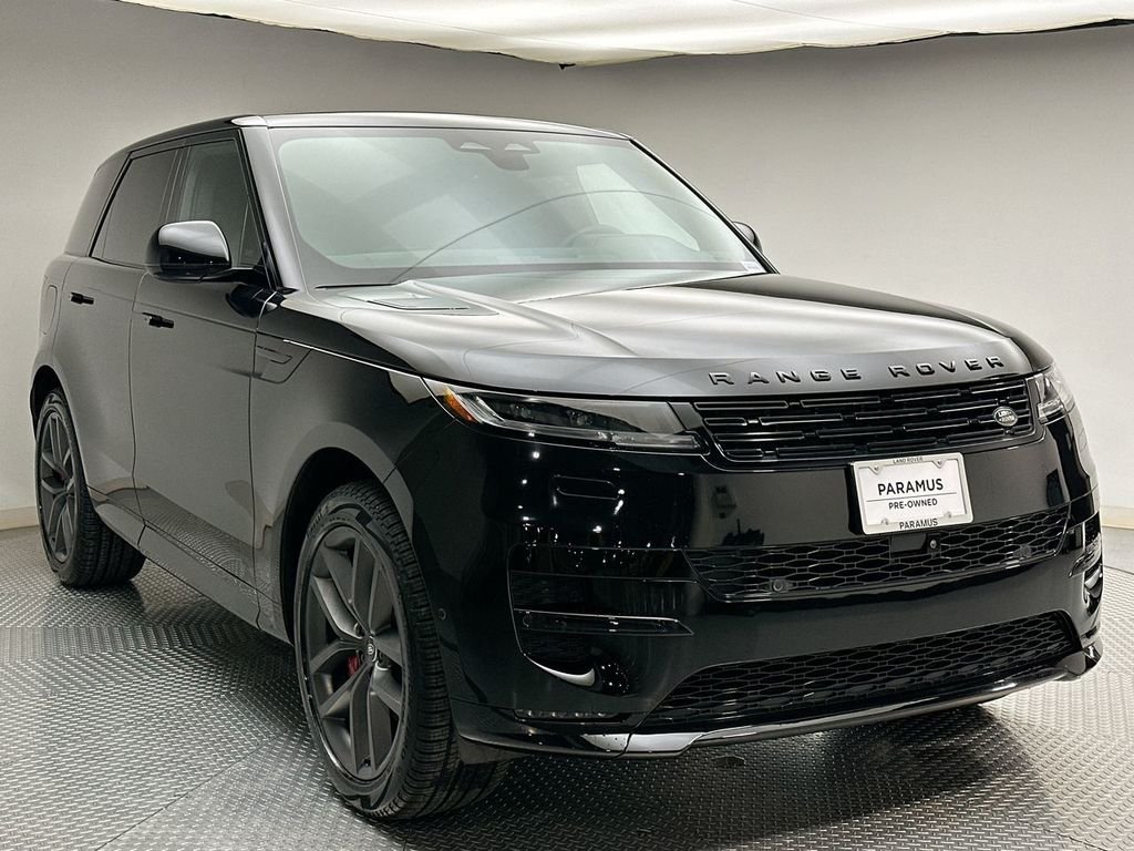 Used 2024 Santorini Black Metallic Land Rover Dynamic SE image 15