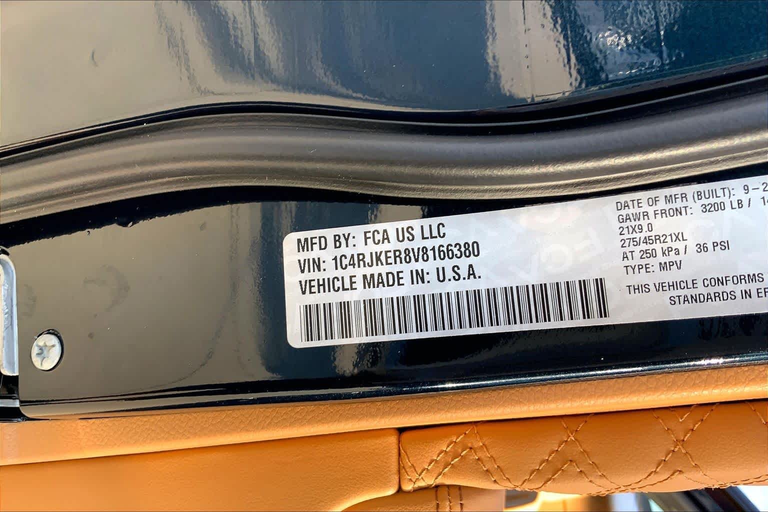 New 2027 Fathom Blue Pearl-Coat Paint Jeep Summit image 19