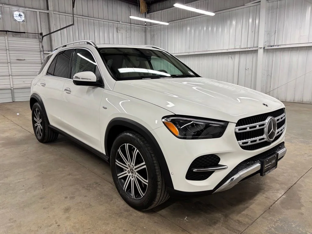 Used 2025 White Mercedes-Benz GLE 450e image 2