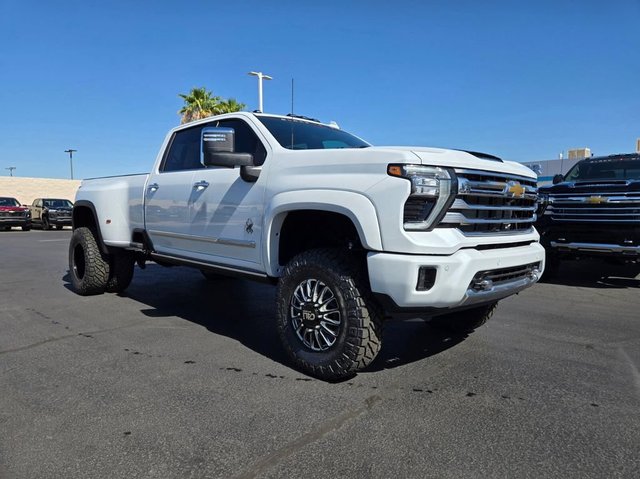 2026 Chevrolet Silverado 3500 HD High Country DRW Lifted Black Widow