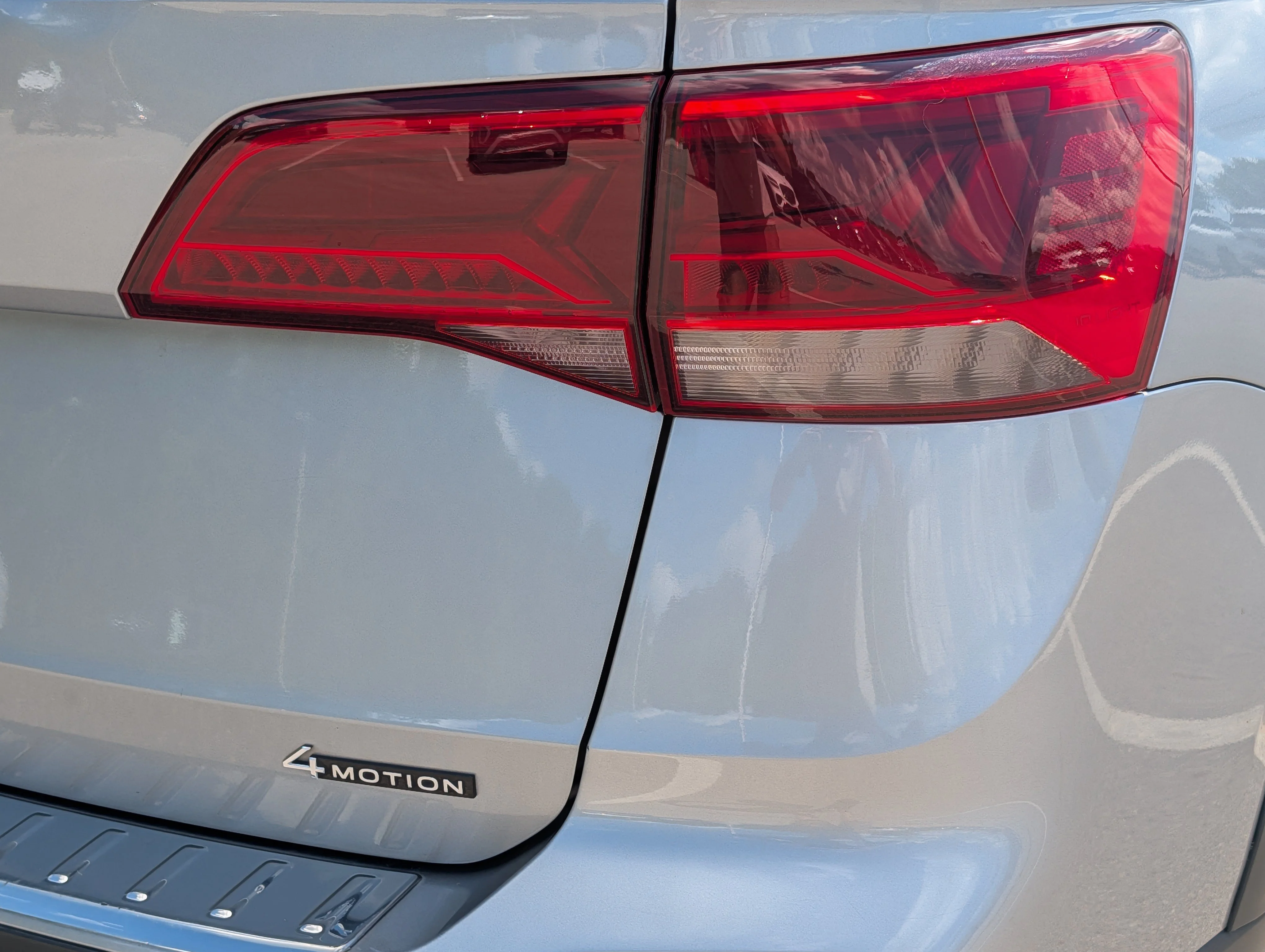 Used 2023 Pyrite Silver Metallic Volkswagen S image 17