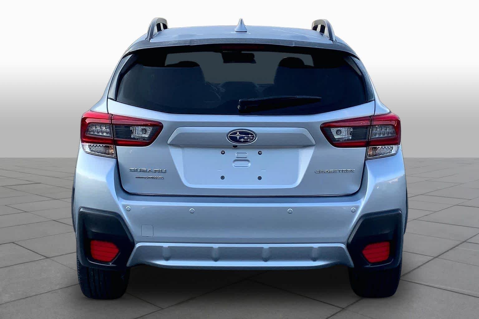 Used 2023 Ice Silver Metallic Subaru Limited image 6