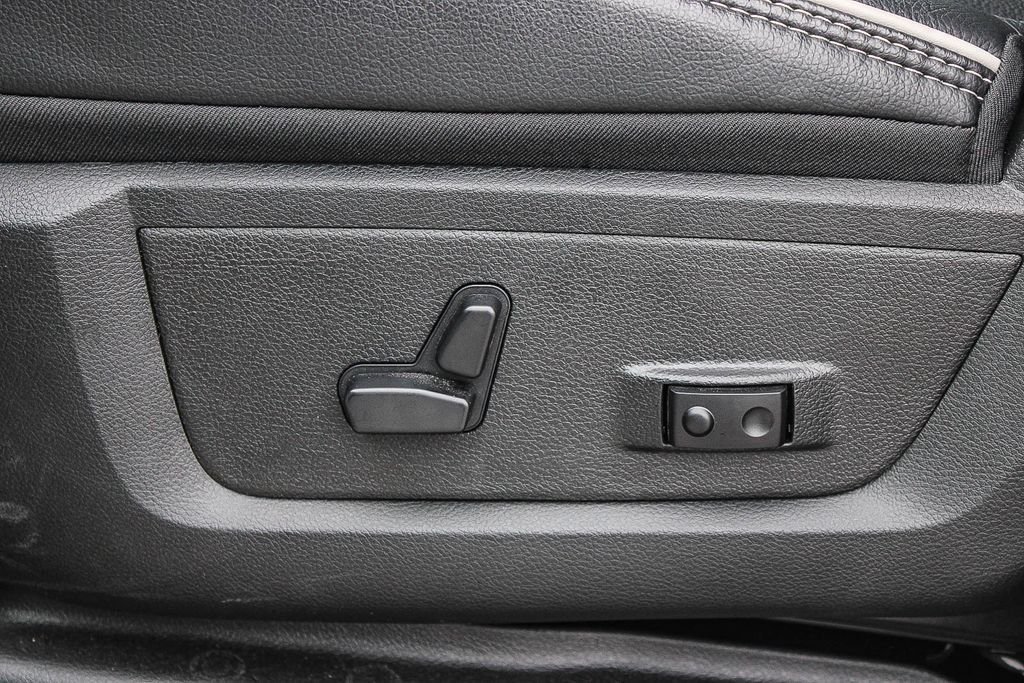 New 2026 Bright White Clearcoat Ram Laramie image 21