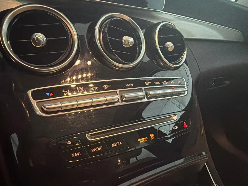 Certified Used 2015 Gray Mercedes-Benz C 300 image 18