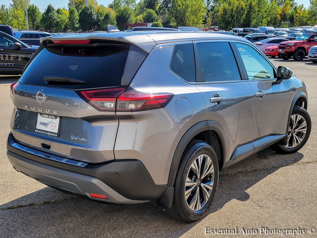 Used 2023 Gun Metallic Nissan SV image 7